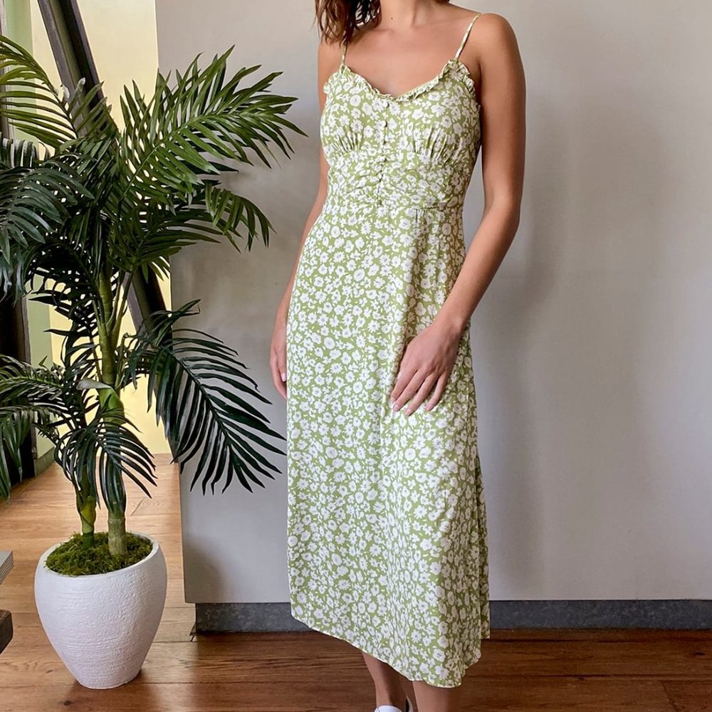 Lulu's Green and White Floral Midi Dress